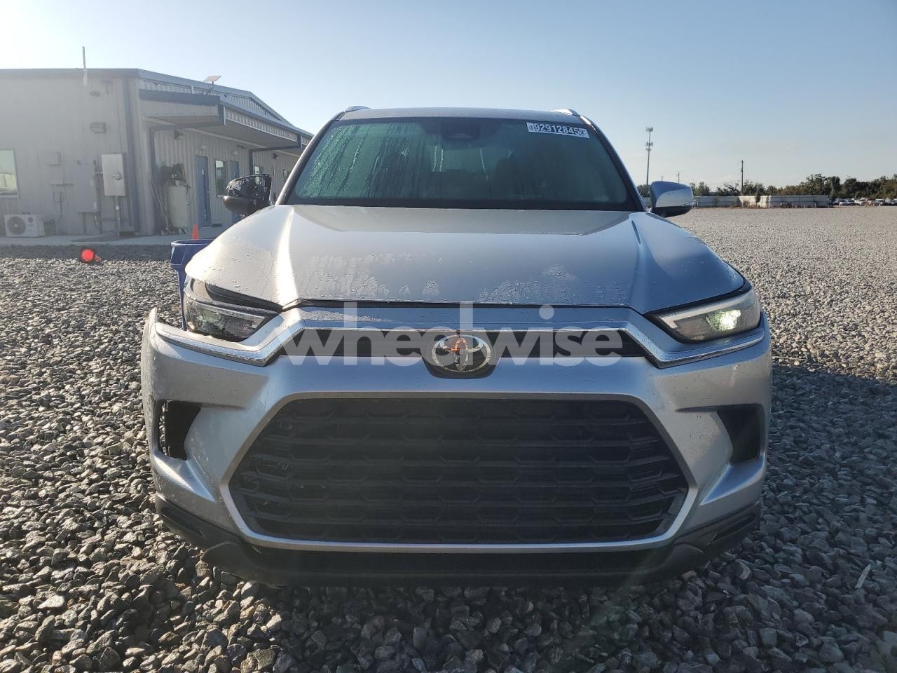 Photo 5 of 2025 TOYOTA GRAND HIGHLANDER LE (VIN 5TDAAAA59SS021298)