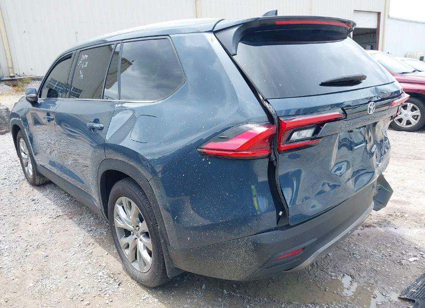 Photo 3 of 2024 Toyota Grand HIGHLANDER LIMITED (VIN 5TDAAAA5XRS012667)