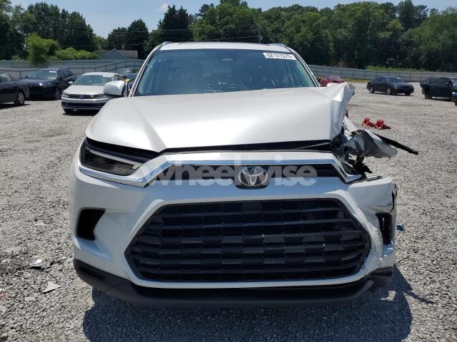 Photo 2 of 2024 TOYOTA GRAND HIGHLANDER XLE (VIN 5TDAAAA5XRS014774)