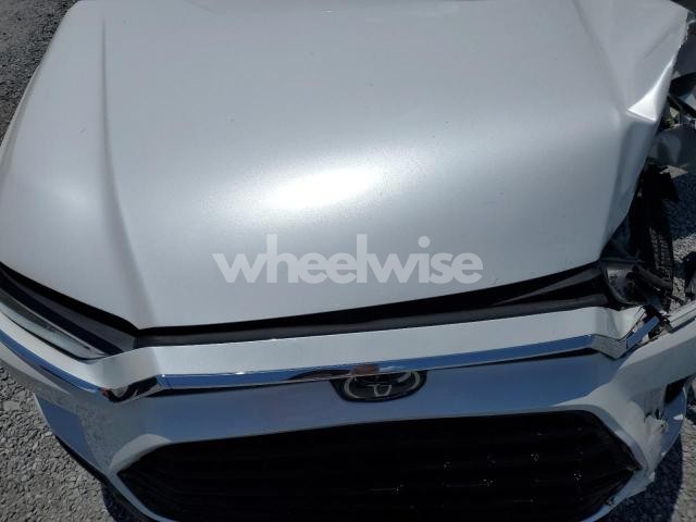 Photo 8 of 2024 TOYOTA GRAND HIGHLANDER XLE (VIN 5TDAAAA5XRS014774)