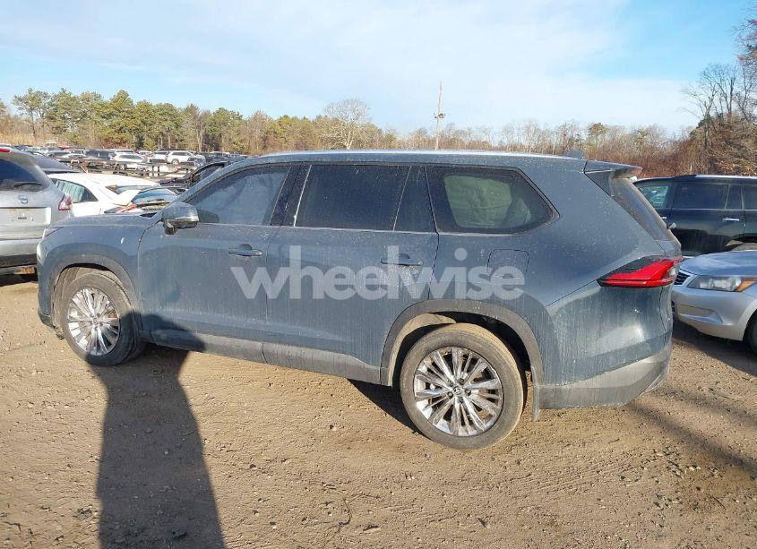 Photo 14 of 2024 Toyota Grand HIGHLANDER XLE/LIMITED/PLATINUM (VIN 5TDAAAB50RS010750)