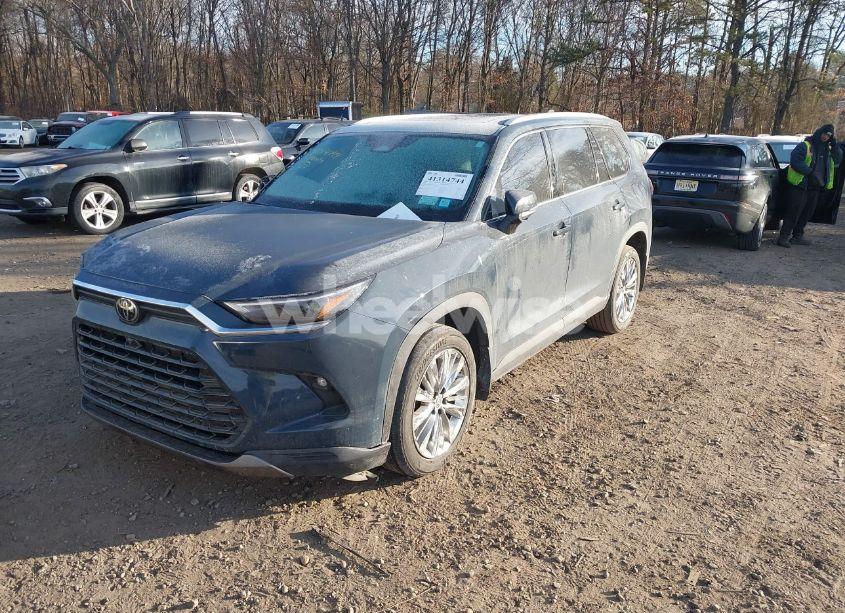 Photo 2 of 2024 Toyota Grand HIGHLANDER XLE/LIMITED/PLATINUM (VIN 5TDAAAB50RS010750)