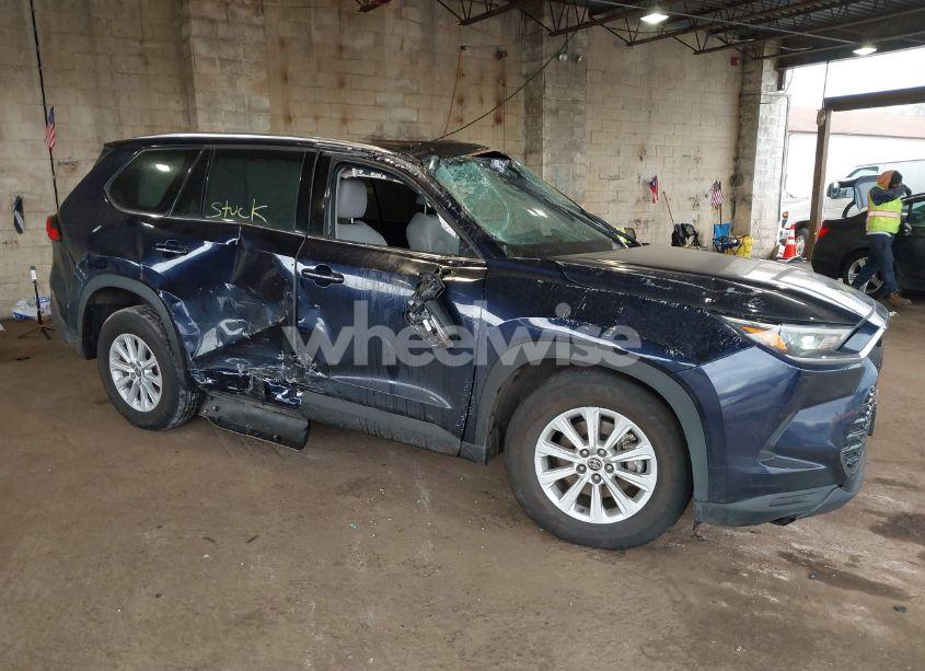 2024 Toyota Grand HIGHLANDER XLE (VIN 5TDAAAB50RS025202) main photo