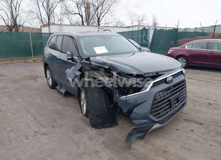 2024 Toyota Grand HIGHLANDER PLATINUM (VIN 5TDAAAB50RS035616) main photo