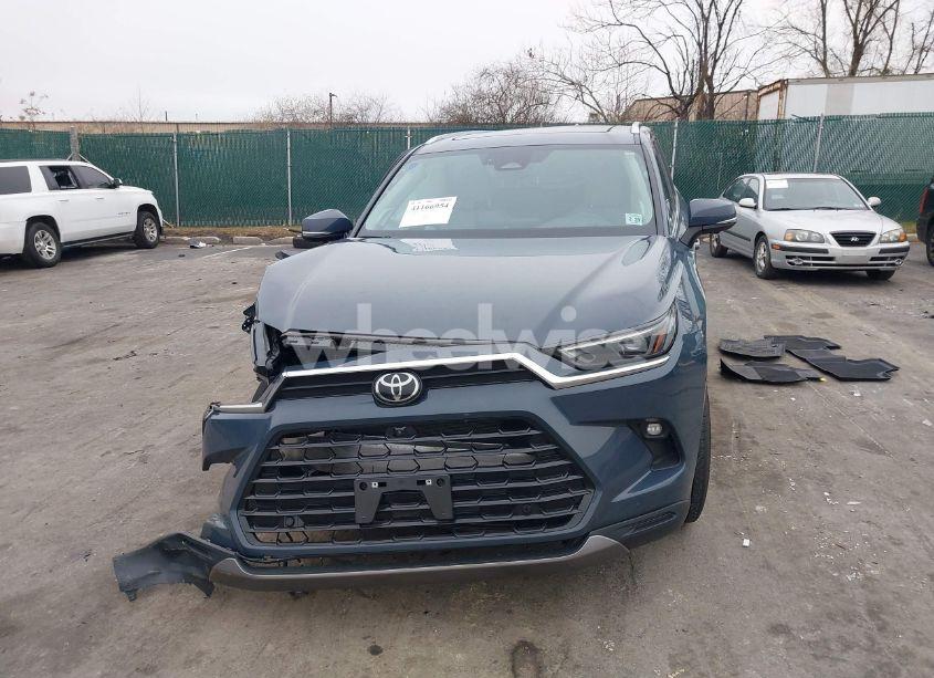 Photo 12 of 2024 Toyota Grand HIGHLANDER PLATINUM (VIN 5TDAAAB50RS035616)