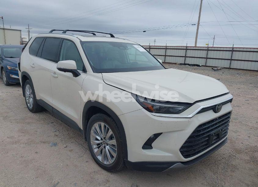 2024 Toyota Grand HIGHLANDER PLATINUM (VIN 5TDAAAB50RS042470) main photo