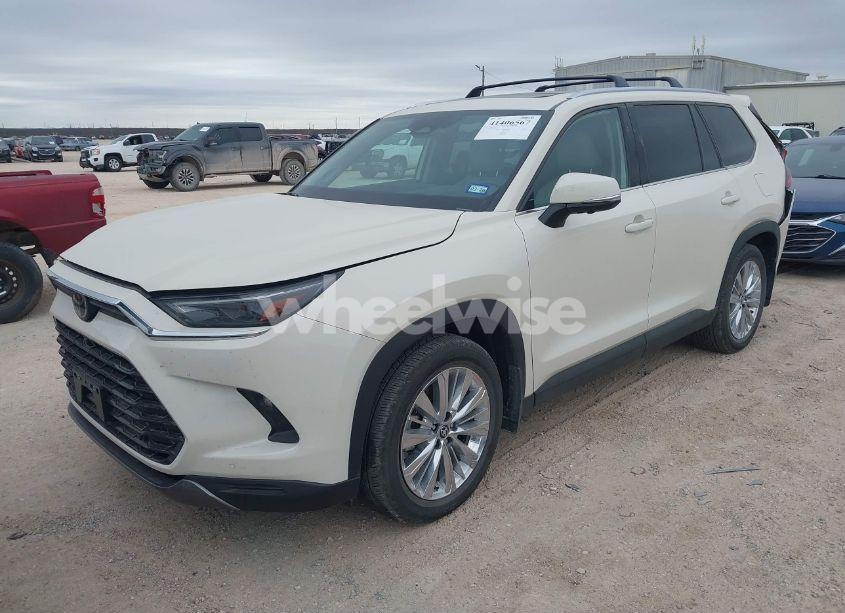 Photo 2 of 2024 Toyota Grand HIGHLANDER PLATINUM (VIN 5TDAAAB50RS042470)