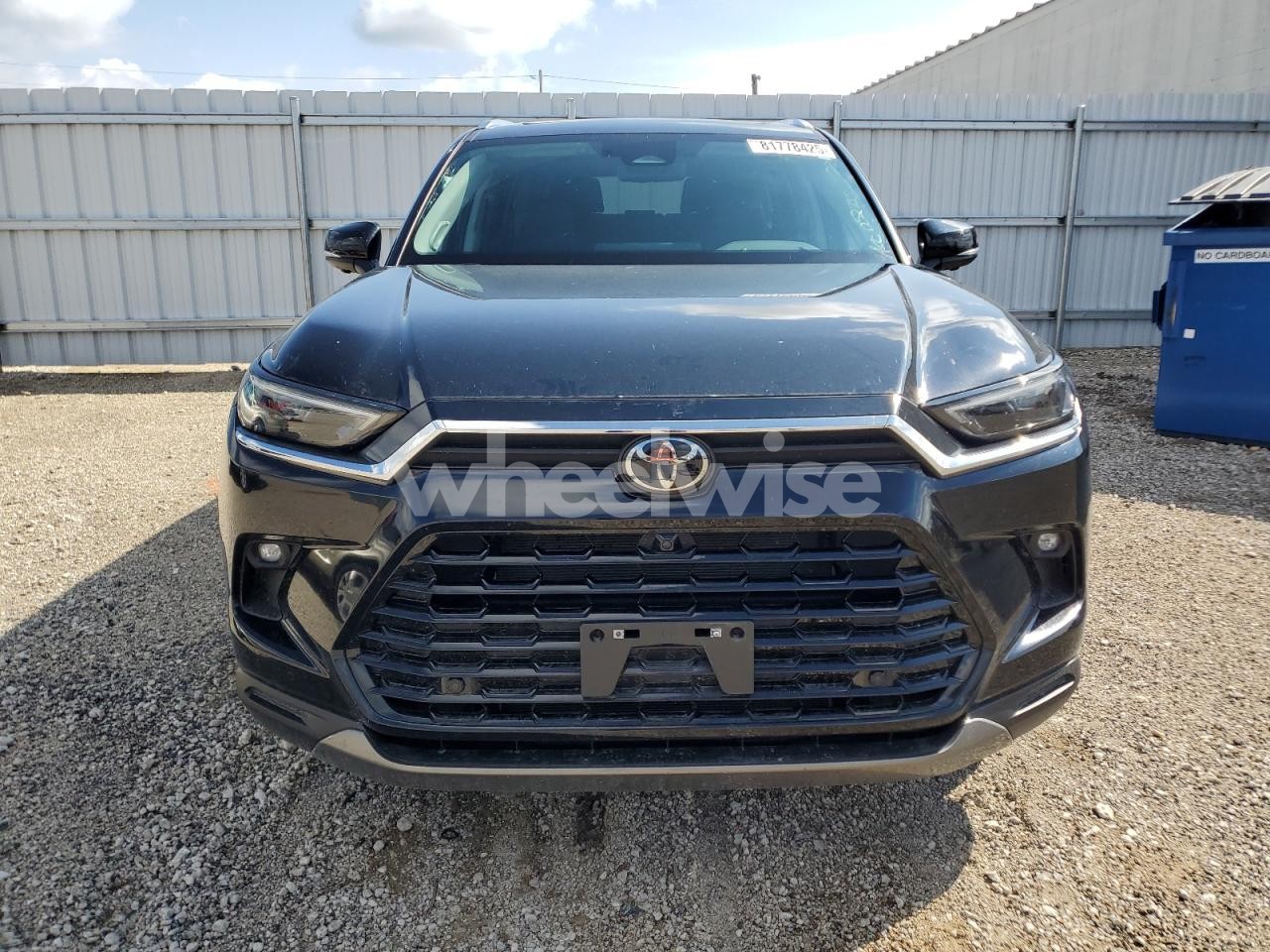 Photo 5 of 2024 TOYOTA GRAND HIGHLANDER XLE (VIN 5TDAAAB50RS052335)