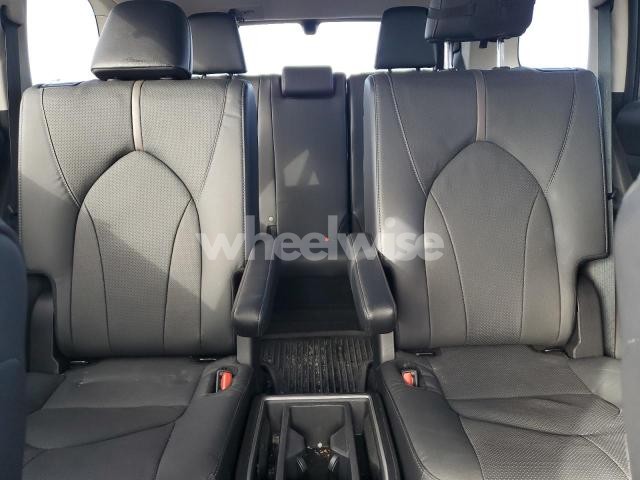 Photo 13 of 2025 TOYOTA GRAND HIGHLANDER LE (VIN 5TDAAAB50SS081808)