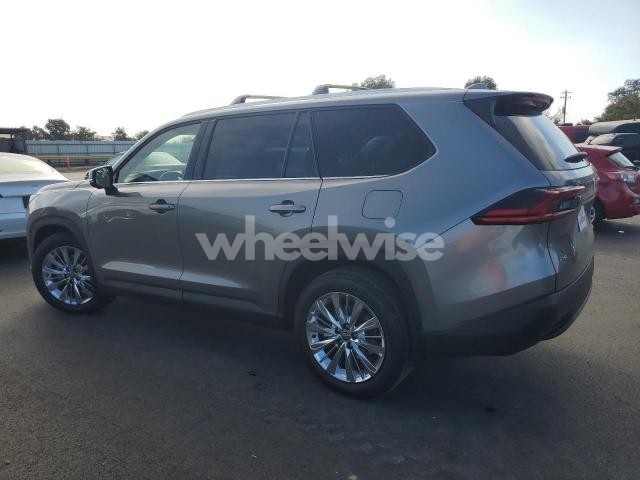 Photo 7 of 2025 TOYOTA GRAND HIGHLANDER LE (VIN 5TDAAAB50SS081808)