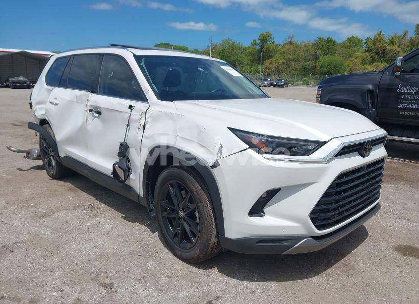 2024 Toyota Grand HIGHLANDER PLATINUM (VIN 5TDAAAB51RS041196) main photo