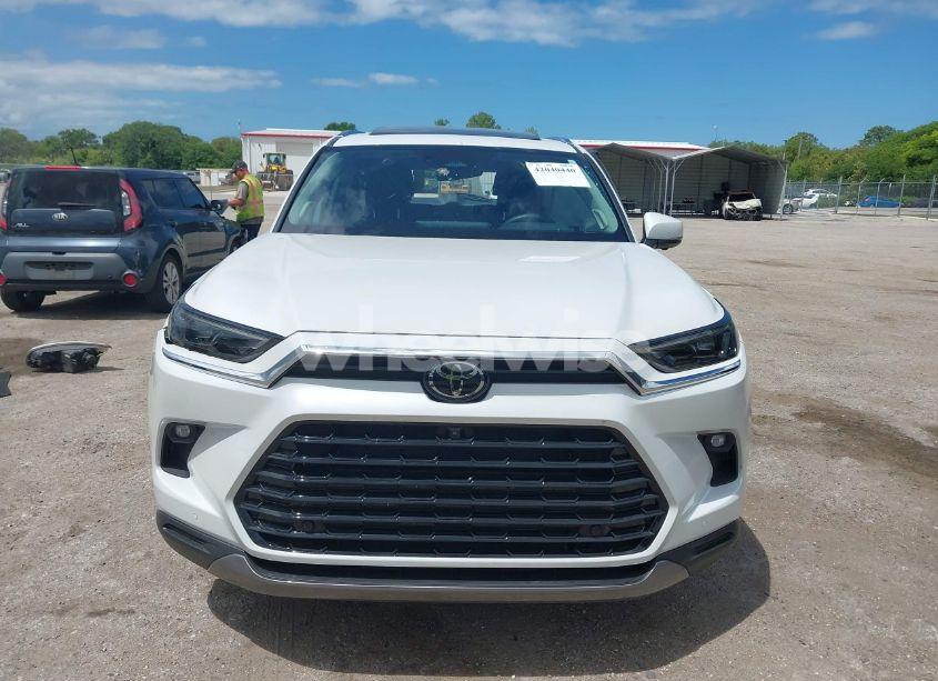 Photo 12 of 2024 Toyota Grand HIGHLANDER PLATINUM (VIN 5TDAAAB51RS041196)