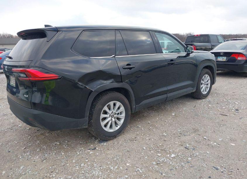 Photo 4 of 2024 Toyota Grand HIGHLANDER XLE (VIN 5TDAAAB51RS050481)