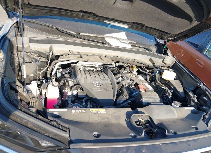 Photo 10 of 2024 Toyota Grand HIGHLANDER LIMITED (VIN 5TDAAAB52RS003735)