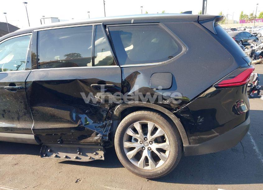 Photo 6 of 2024 Toyota Grand HIGHLANDER LIMITED (VIN 5TDAAAB52RS003735)