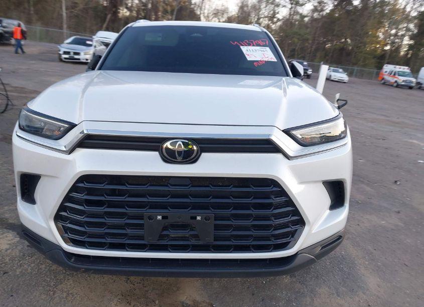 Photo 13 of 2024 Toyota Grand HIGHLANDER XLE (VIN 5TDAAAB52RS023273)