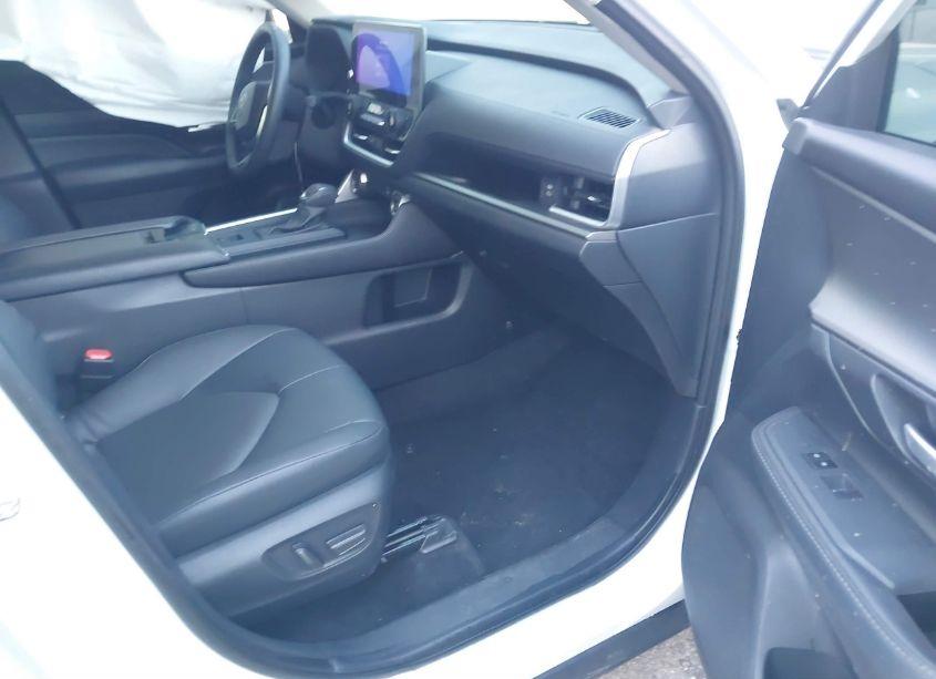 Photo 5 of 2024 Toyota Grand HIGHLANDER XLE (VIN 5TDAAAB52RS023273)