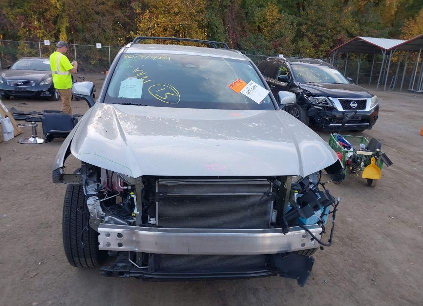 Photo 12 of 2024 Toyota Grand HIGHLANDER XLE (VIN 5TDAAAB52RS028196)