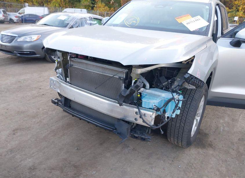 Photo 6 of 2024 Toyota Grand HIGHLANDER XLE (VIN 5TDAAAB52RS028196)