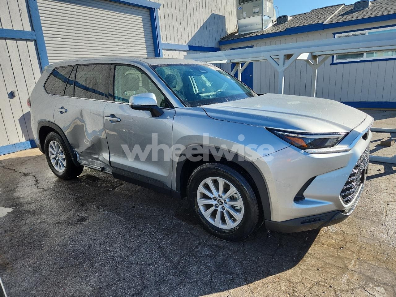 Photo 4 of 2025 TOYOTA GRAND HIGHLANDER LE (VIN 5TDAAAB52SS093667)