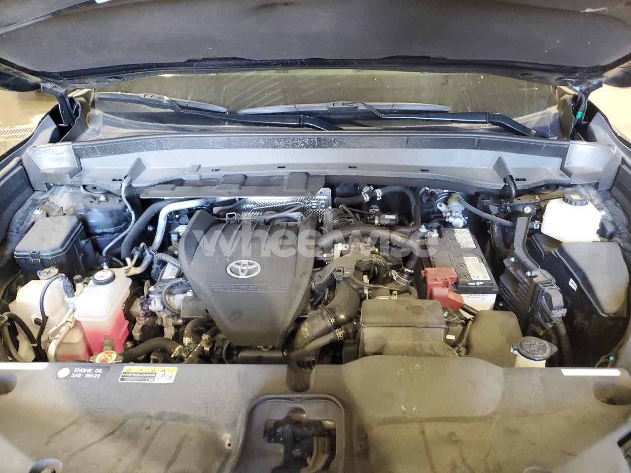 Photo 12 of 2024 TOYOTA GRAND HIGHLANDER XLE (VIN 5TDAAAB53RS000438)