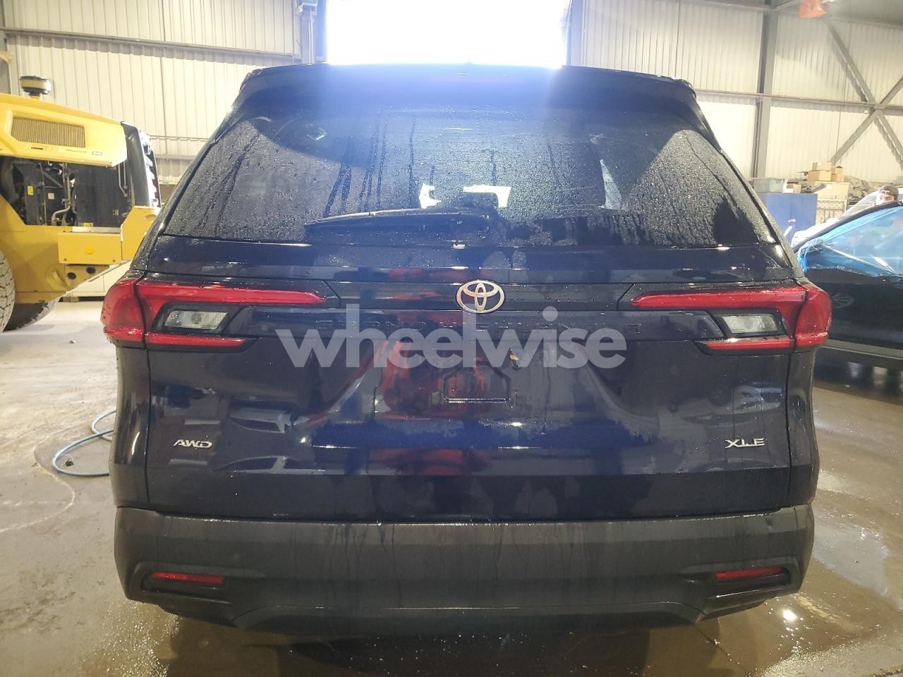 Photo 6 of 2024 TOYOTA GRAND HIGHLANDER XLE (VIN 5TDAAAB53RS000438)