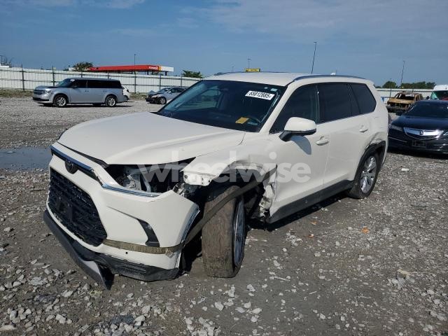 Photo 13 of 2024 TOYOTA GRAND HIGHLANDER XLE (VIN 5TDAAAB54RS019578)