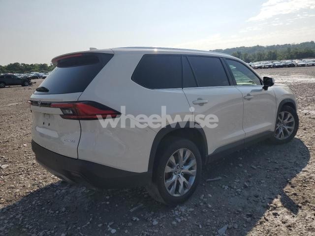 Photo 5 of 2024 TOYOTA GRAND HIGHLANDER XLE (VIN 5TDAAAB54RS019578)
