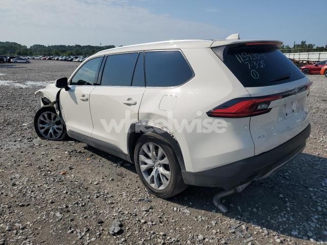 Photo 6 of 2024 TOYOTA GRAND HIGHLANDER XLE (VIN 5TDAAAB54RS019578)