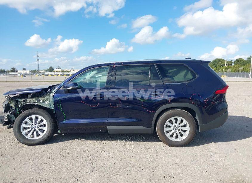 Photo 15 of 2024 Toyota Grand HIGHLANDER XLE (VIN 5TDAAAB54RS021444)