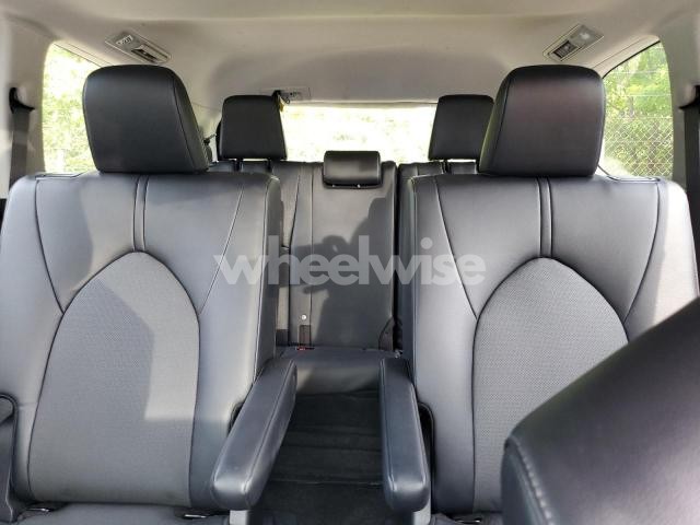Photo 7 of 2024 TOYOTA GRAND HIGHLANDER XLE (VIN 5TDAAAB54RS021489)