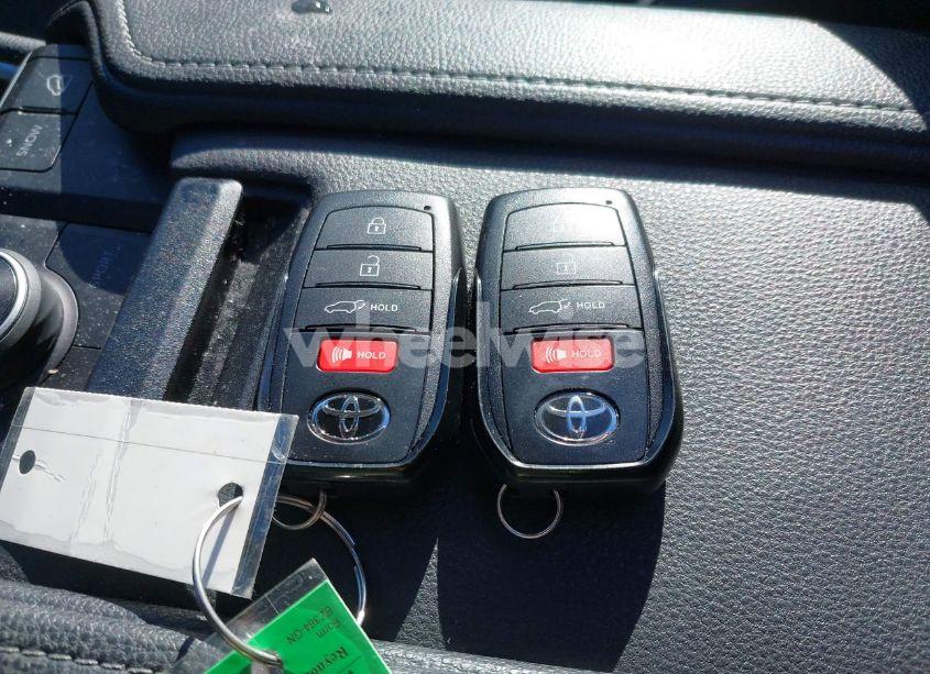 Photo 11 of 2024 Toyota Grand HIGHLANDER PLATINUM (VIN 5TDAAAB54RS035909)