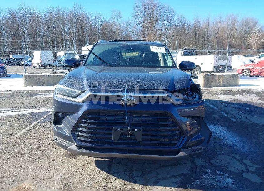 Photo 12 of 2024 Toyota Grand HIGHLANDER PLATINUM (VIN 5TDAAAB54RS035909)