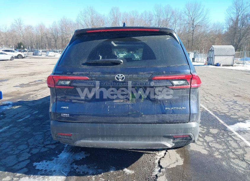 Photo 16 of 2024 Toyota Grand HIGHLANDER PLATINUM (VIN 5TDAAAB54RS035909)