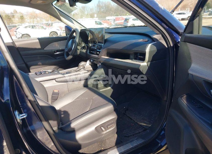 Photo 5 of 2024 Toyota Grand HIGHLANDER PLATINUM (VIN 5TDAAAB54RS035909)