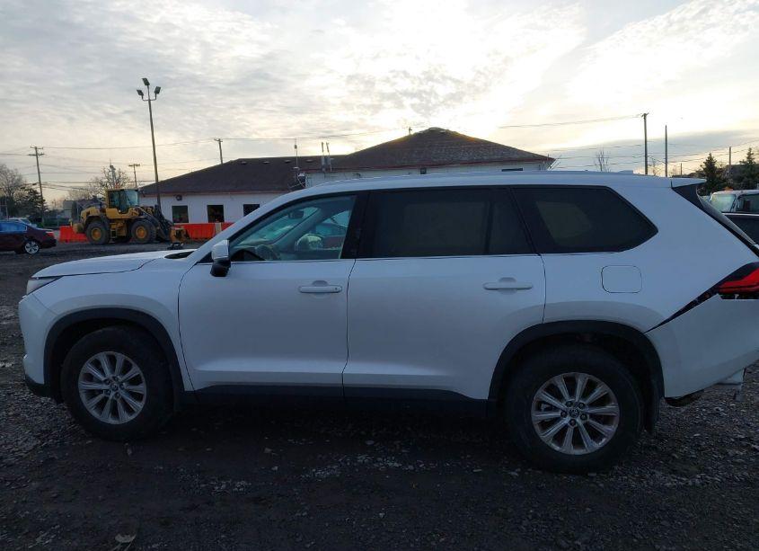 Photo 14 of 2024 Toyota Grand HIGHLANDER XLE (VIN 5TDAAAB54RS043606)