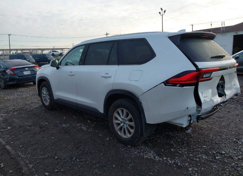 Photo 3 of 2024 Toyota Grand HIGHLANDER XLE (VIN 5TDAAAB54RS043606)