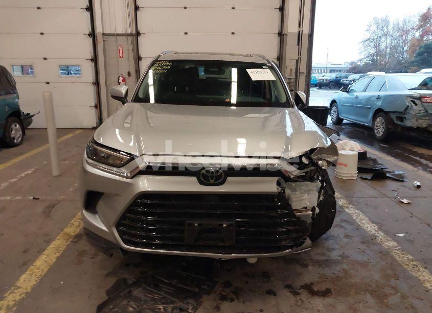 Photo 12 of 2024 Toyota Grand HIGHLANDER XLE (VIN 5TDAAAB55RS013384)