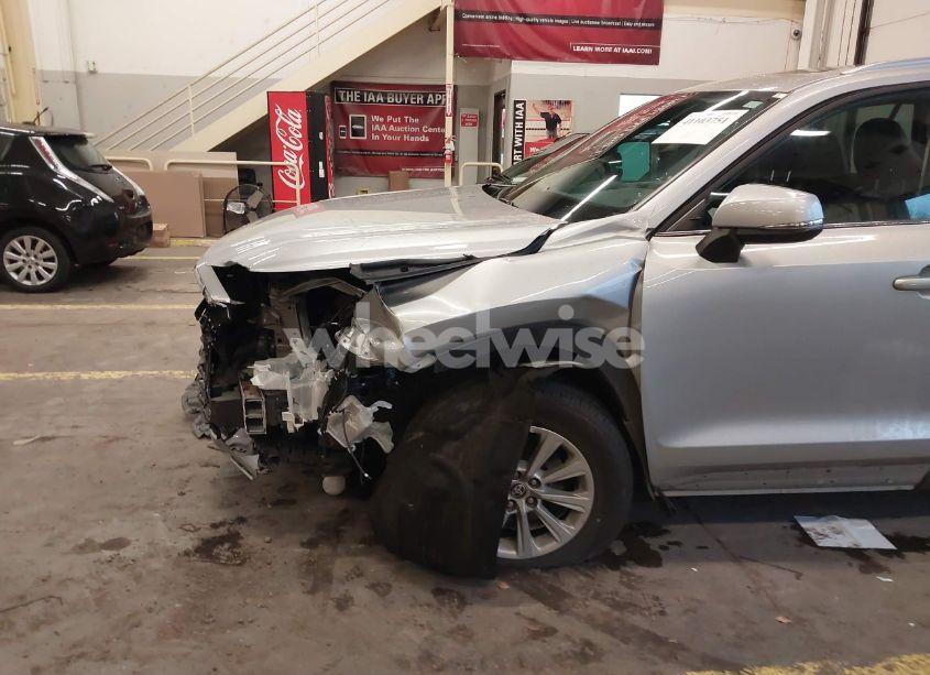 Photo 6 of 2024 Toyota Grand HIGHLANDER XLE (VIN 5TDAAAB55RS013384)