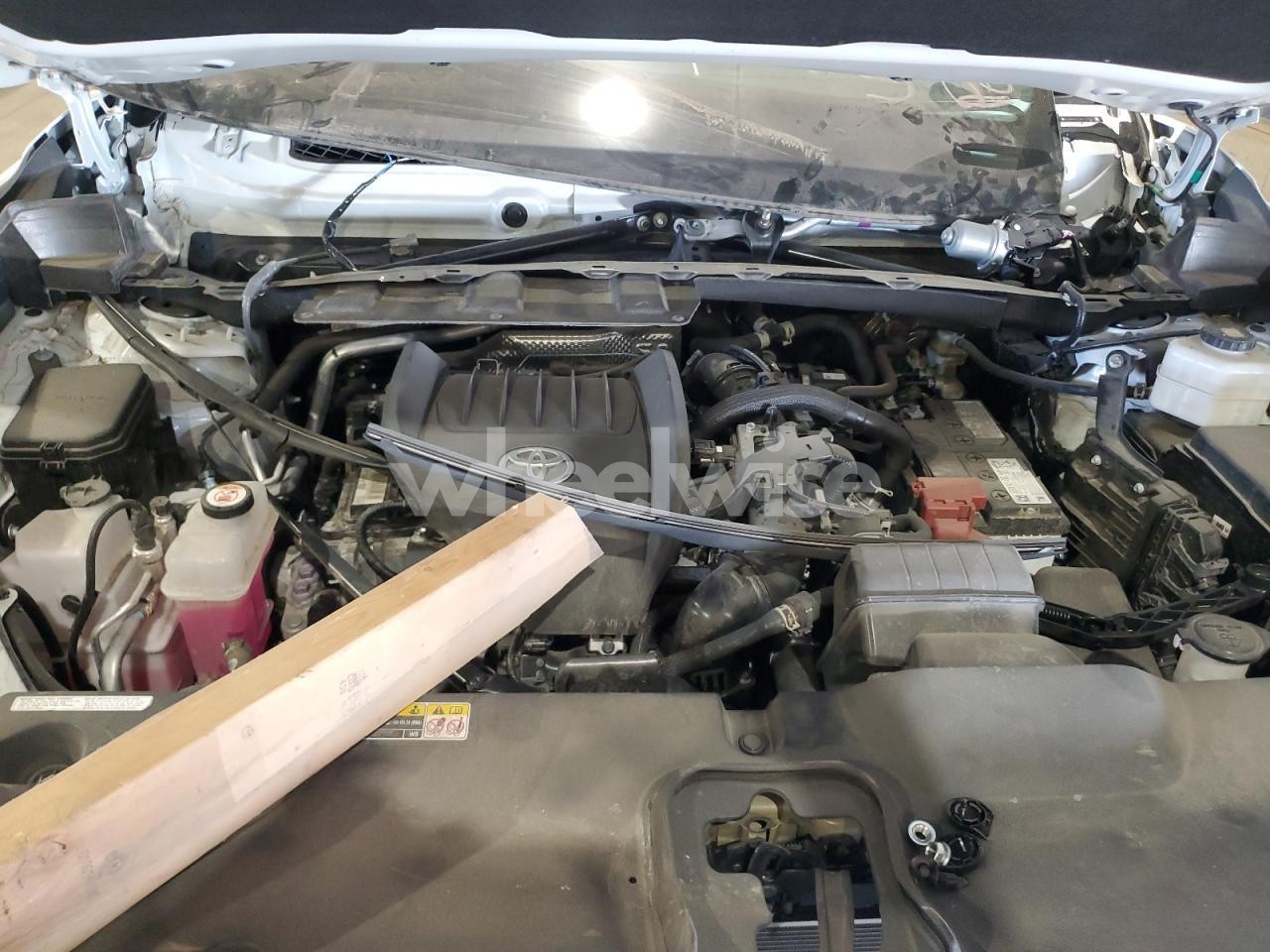 Photo 12 of 2024 TOYOTA GRAND HIGHLANDER XLE (VIN 5TDAAAB55RS020934)