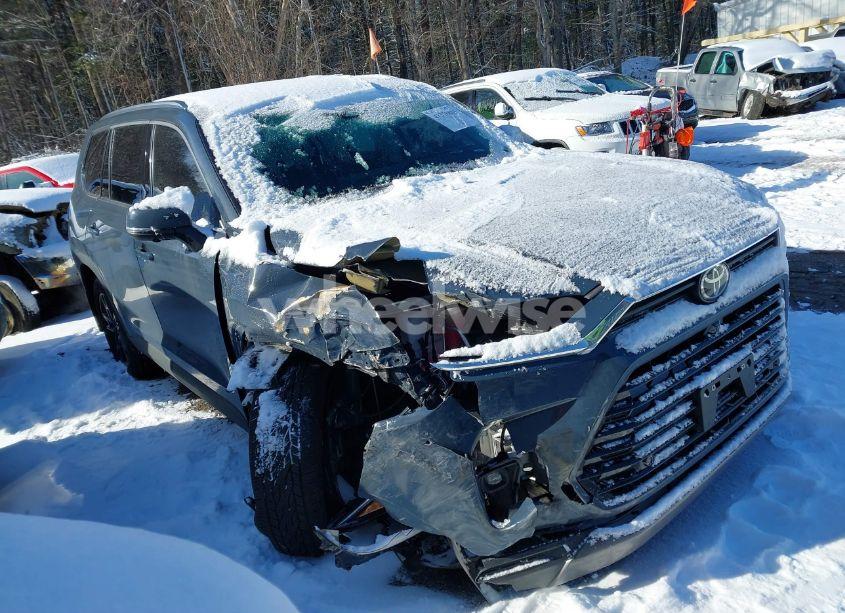 2024 Toyota Grand HIGHLANDER PLATINUM (VIN 5TDAAAB55RS026801) main photo