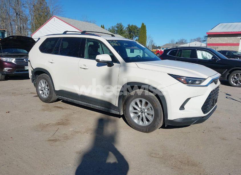 2024 Toyota Grand HIGHLANDER XLE (VIN 5TDAAAB55RS050984) main photo