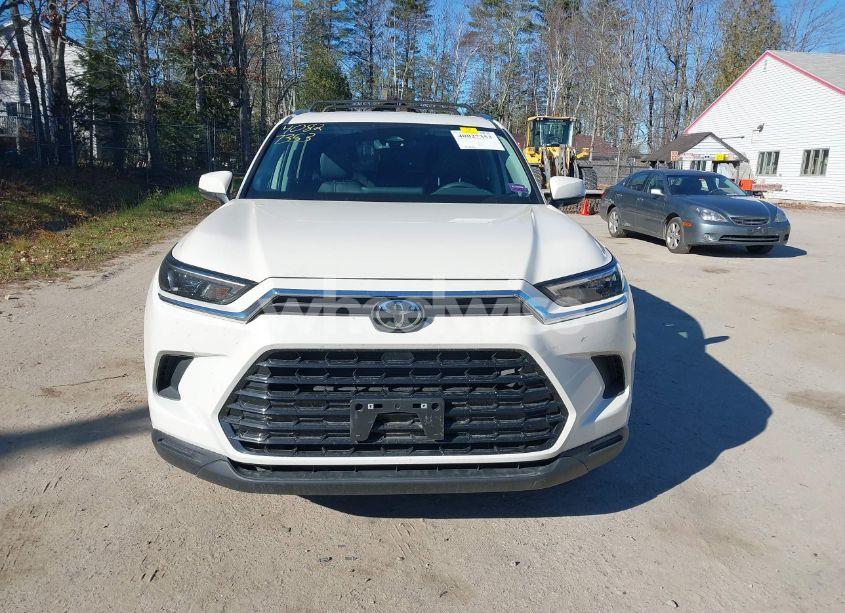 Photo 12 of 2024 Toyota Grand HIGHLANDER XLE (VIN 5TDAAAB55RS050984)