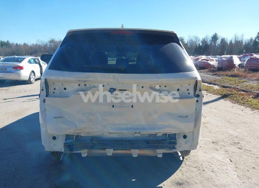 Photo 16 of 2024 Toyota Grand HIGHLANDER XLE (VIN 5TDAAAB55RS050984)