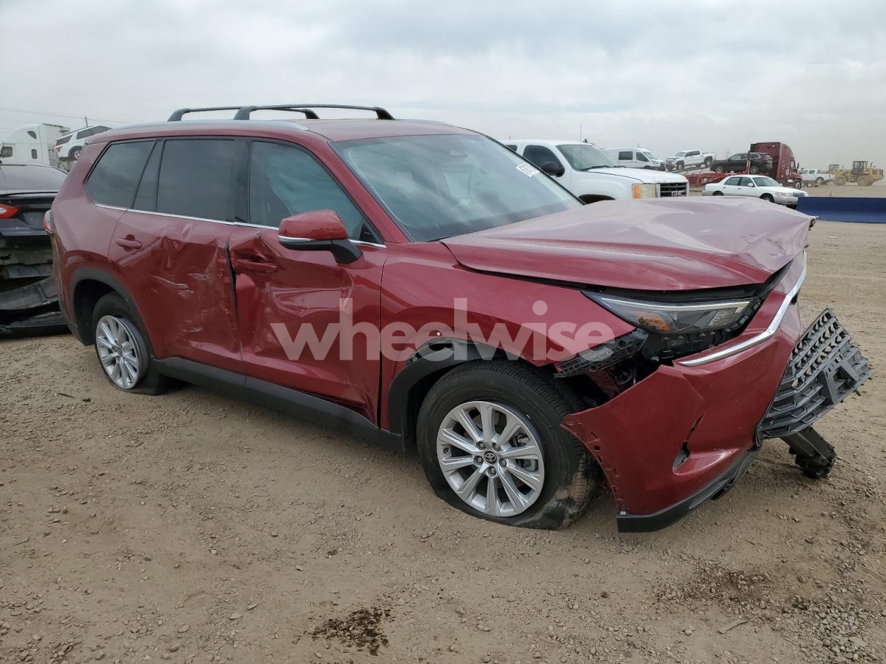 Photo 4 of 2024 TOYOTA GRAND HIGHLANDER XLE (VIN 5TDAAAB55RS068269)