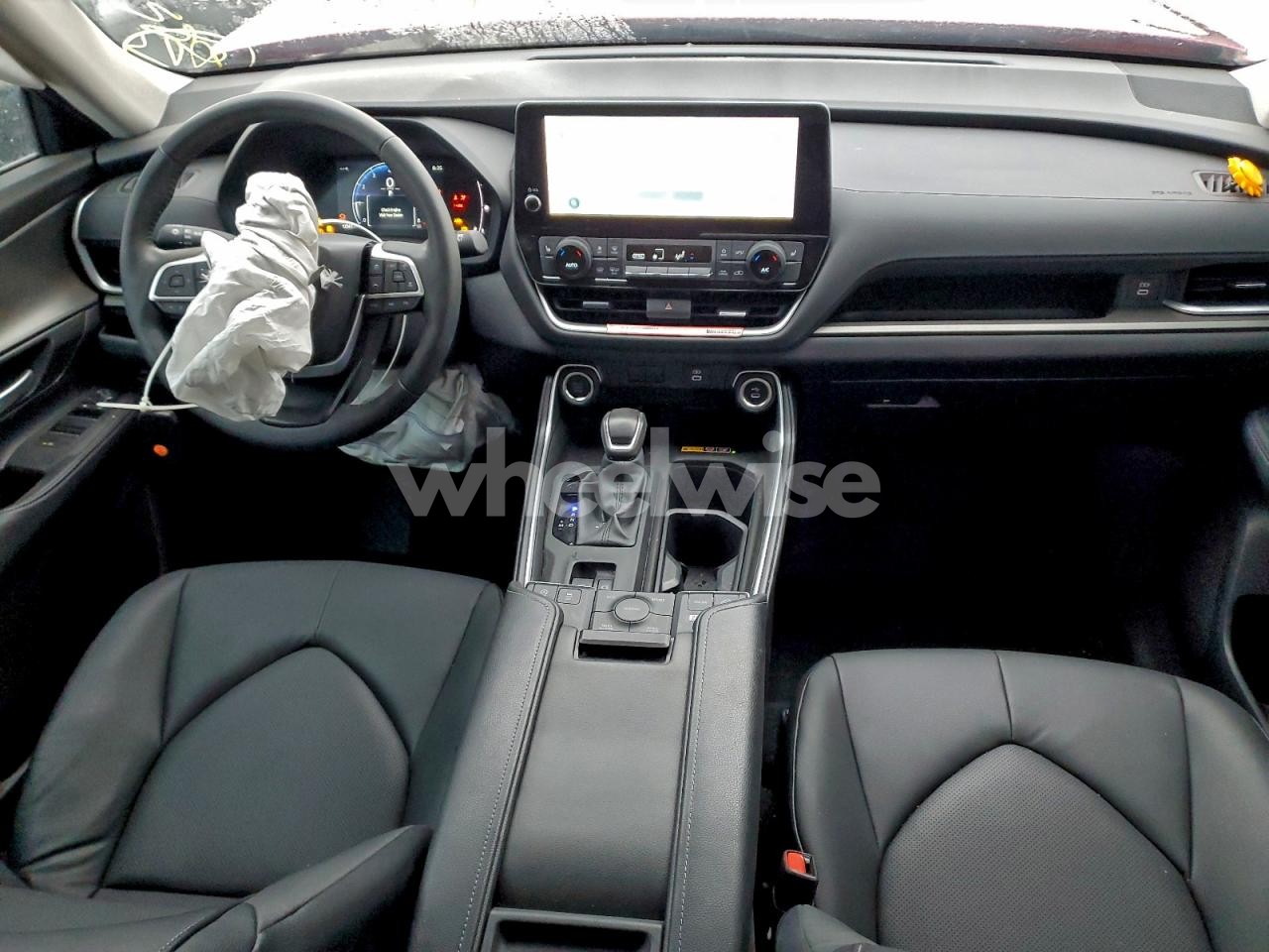 Photo 8 of 2024 TOYOTA GRAND HIGHLANDER XLE (VIN 5TDAAAB55RS068269)