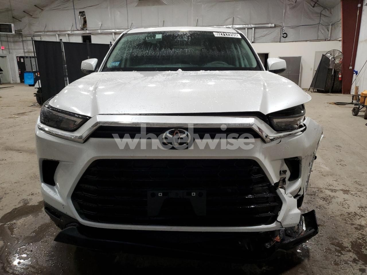 Photo 5 of 2025 TOYOTA GRAND HIGHLANDER LE (VIN 5TDAAAB55SS095204)
