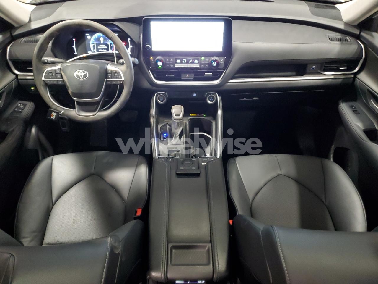 Photo 8 of 2025 TOYOTA GRAND HIGHLANDER LE (VIN 5TDAAAB55SS095204)