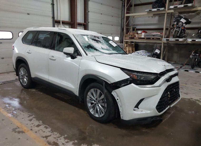 2024 Toyota Grand HIGHLANDER PLATINUM (VIN 5TDAAAB56RS012549) main photo