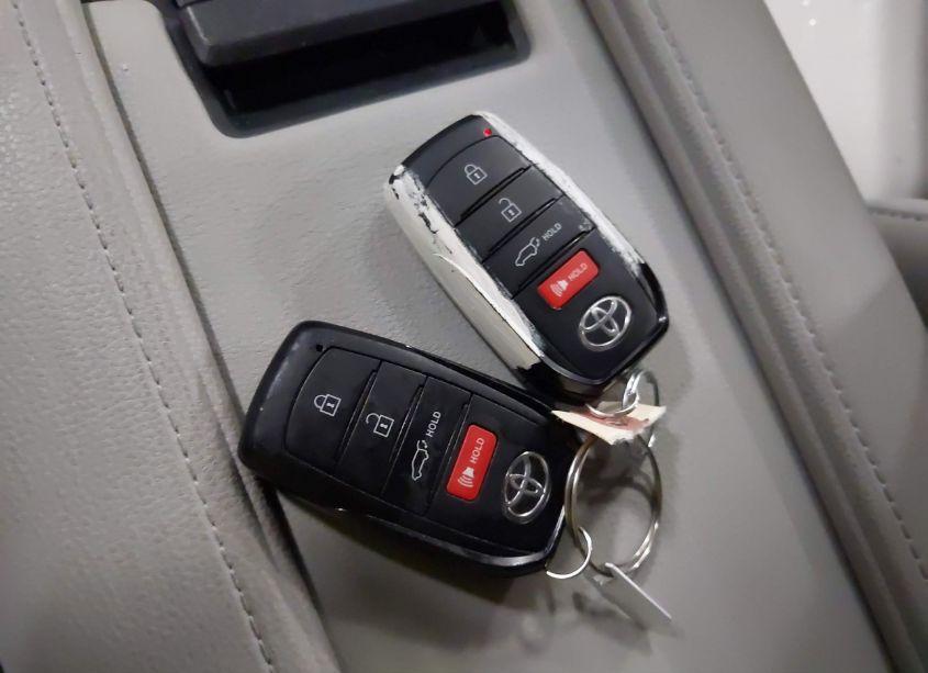 Photo 11 of 2024 Toyota Grand HIGHLANDER PLATINUM (VIN 5TDAAAB56RS012549)